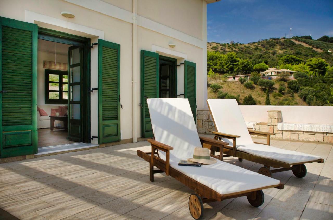 Villa Seaview Daisy House In Zakynthos Island à Vasilikí Extérieur photo